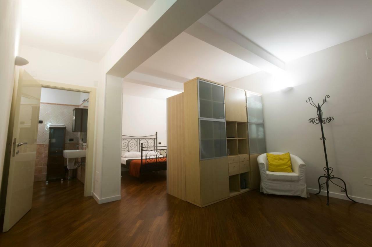 Suite Del Borgo - Affittacamere - Guest House Болонья Екстер'єр фото